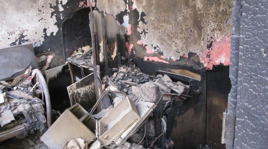 Why choose water damage restoration service for emergency flood repair in Allen